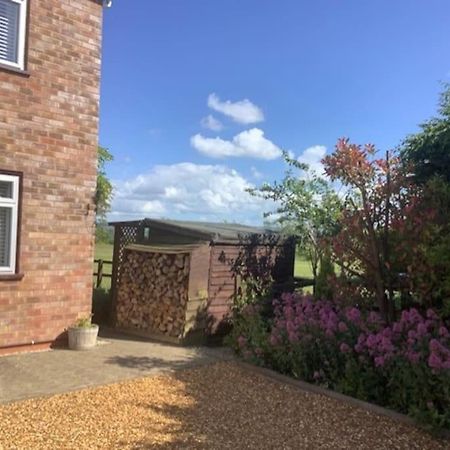 Cotswold Edge Guest Suite With Broadway Hill View Badsey Dış mekan fotoğraf