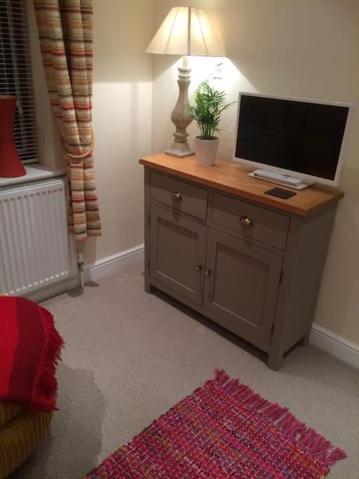 Cotswold Edge Guest Suite With Broadway Hill View Badsey Dış mekan fotoğraf
