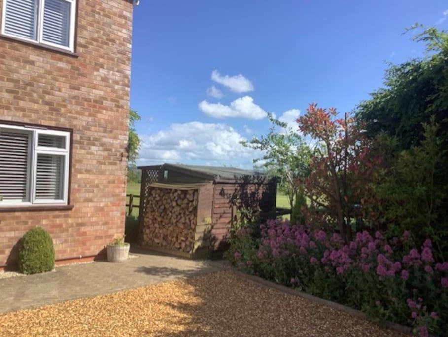 Cotswold Edge Guest Suite With Broadway Hill View Badsey Dış mekan fotoğraf